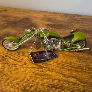 Westland‎ Giftware The General Military Chopper Model 13004 Collectible